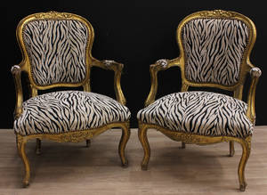 Karmstolar, ett par, Rokokostil. 2.