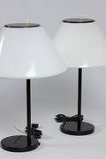 Louis Poulsen  Per Iversen. Et par bordlamper  2
