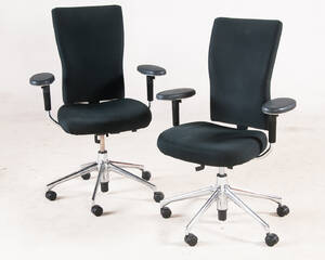 Antonio Citterio, Zwei Armlehn-Bürostühle, für Vitra 2