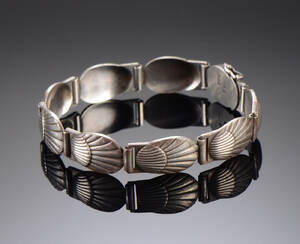 Georg Jensen, armlænke af sterling sølv, dess 77