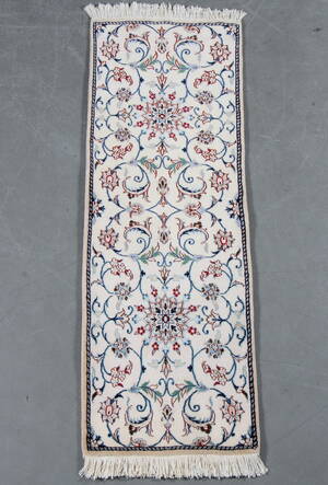 Persisk Nain m Silke, 192 X 55 cm.  Denne vare er sat til omsalg under nyt varenummer 4247236