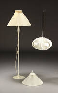 Flemming Agger m.fl. standerlampe samt to pendler 3 Denne vare er sat til omsalg under nyt varenummer 4082765