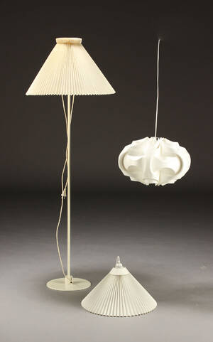 Flemming Agger m.fl. standerlampe samt to pendler 3 Denne vare er sat til omsalg under nyt varenummer 4082765