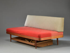 Daybed af finéret teak med rygstøtte 