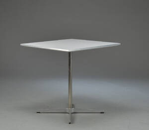 Arne Jacobsen. Cafébord spisebord