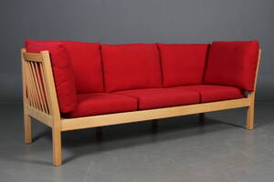 Andreas Hansen. Tre-pers. sofa af bøgetræ model BA303