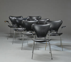 Arne Jacobsen. Syv Syver stole, model 3207 7