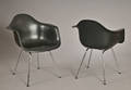 Charles  Ray Eames. Par armstole, model DAX. 2