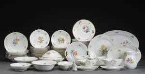 Bing Grøndahl, Saksisk Blomst spisestel af porcelæn 76