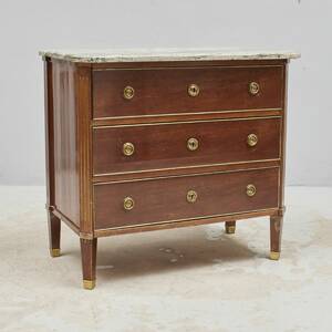 Byrå, sengustaviansk stil