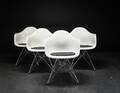 Charles Eames. Sæt på fire armstole model DAR 44