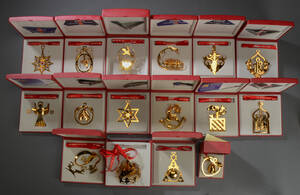 Georg Jensen. Samling juleuroer. 16 