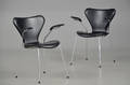 Arne Jacobsen Par armstole model 3207 i sort læder 2