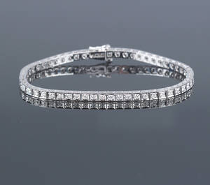 Klassisk brillant tennisarmbånd af 14 kt. hvidguld med 56 brillantslebne diamanter Denne vare er sat til omsalg under nyt varenummer 4934869