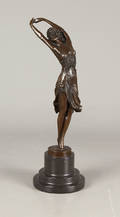 Bronzefigur
