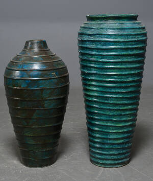 Par balinesiske indendørskrukker 2