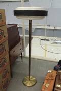 Golvlampa, lamellformad skärm