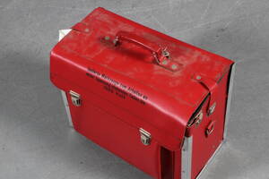 Værktøjstaske med isoleringsværktøj.