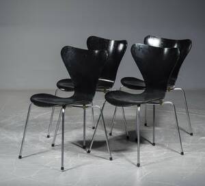 Arne Jacobsen, 4 stole, Syveren sortlakeret, model 3107 4
