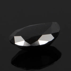 Uindfattet behandlet sort diamant ca. 6.44 ct.