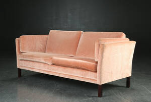 Sofa betrukket med rosa velour