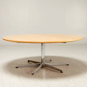 Arne Jacobsen, Fritz Hansen, soffbord