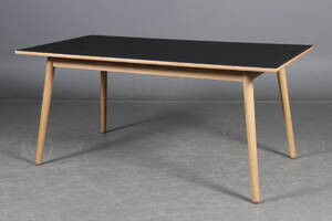 Poul M. Volther. Spisebord model C35B. Sort laminat.