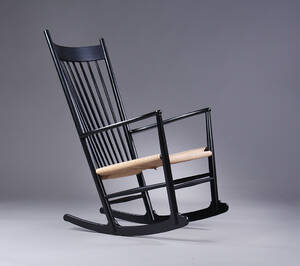Hans J. Wegner. Gyngestol med stel af sortlakeret træ, Model J16.  Denne vare er sat til omsalg under nyt varenummer 4465545
