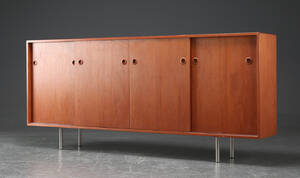 Skænk af teak, 1950erne, dansk møbelproducent