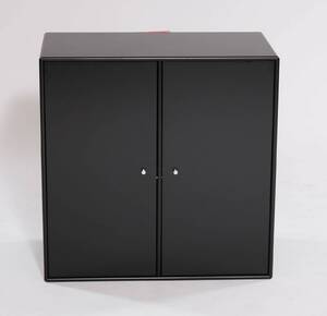 Peter J. Lassen. Montana modul model 1118, dybde 38 cm Denne vare er sat til omsalg under nyt varenummer 4880681