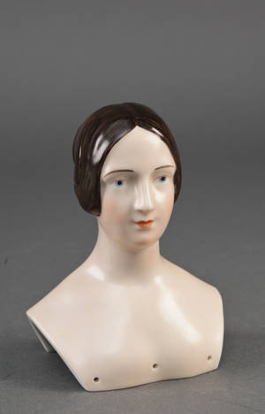 Den Kgl.P. Dukkehoved af porcelæn