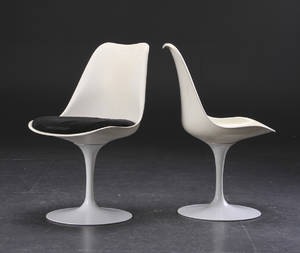 Eero Saarinen. Par Tulip chairs 2