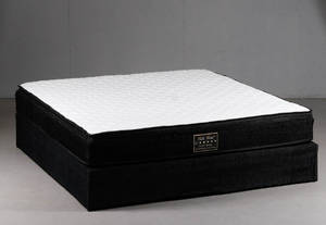 Continentalsäng 180x200 cm.