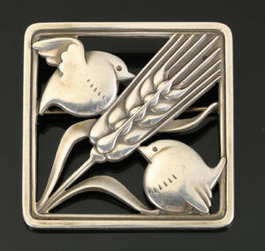 Georg Jensen. Broche af sterlingsølv, dessin 250 