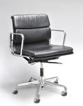 Charles Eames. Soft Pad kontorstol, Model EA-217