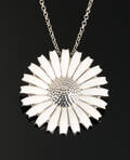 Georg Jensen. Marguerit, Brochevedhæng.