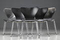 Arne Jacobsen. Seks stole model 3107, sorte 6