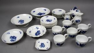 Kgl. Porcelæn. Blå Blomst flettet 25