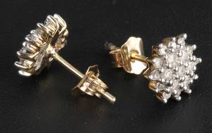 Par diamantørestikker ca. 0,38 ct.