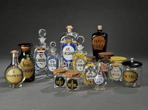 Homegaard Glasværk. Samling apotekerflasker 14
