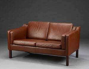 To-personers sofa, brun læder