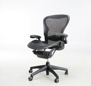 Chadwick  Stump, Herman Miller, kontorstol Aeron Denna vara har satts till omförsäljning under nytt varunummer4656670