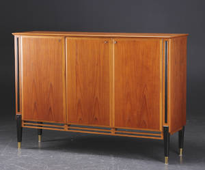 Dansk møbelproducent. Skænk, teak