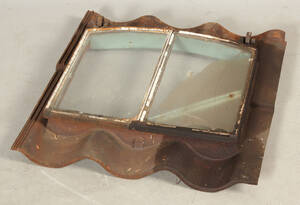 Tagvindue af metal, fra omkring år 1900 Denne vare er sat til omsalg under nyt varenummer 4275535
