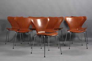 Arne Jacobsen. Sæt på otte stole model 3107. 8