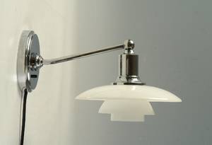 Poul Henningsen. PH 21 væglampe, opal
