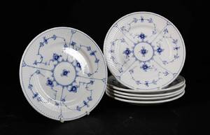 Royal Copenhagen. Musselmalet, riflet, jernporcelæn, Seks middagstallerkener.6 Denne vare er sat til omsalg under nyt varenummer 4879650