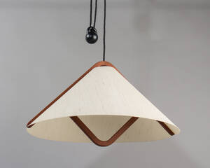 Pendelleuchte mit Schirm