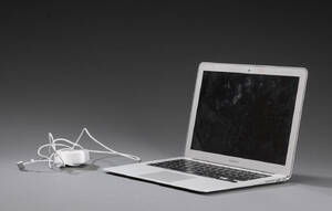 MacBook Air, model A1466. Uden Harddisk. Denne vare er sat til omsalg under nyt varenummer 4303356