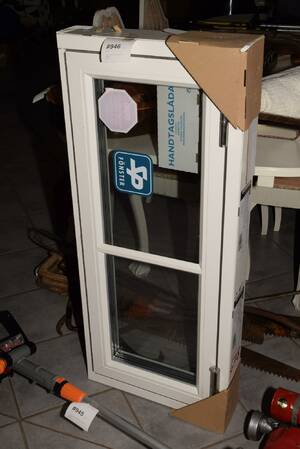 Öppningsbart fönster med karm 48x108